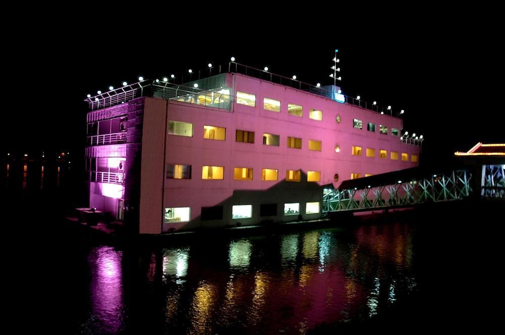 Polo Floatel 4* Kolkata