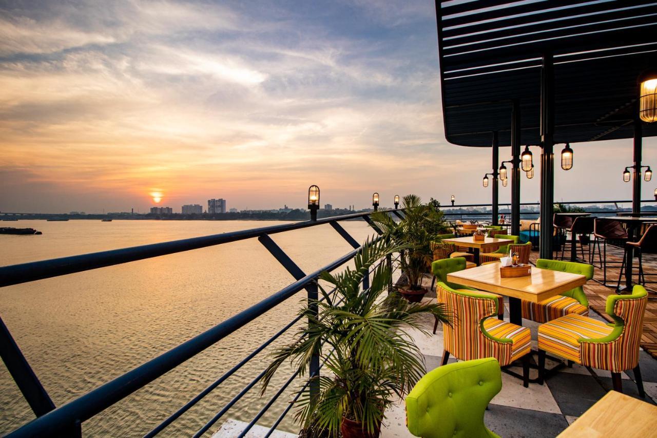 Polo Floatel Hotel 4*