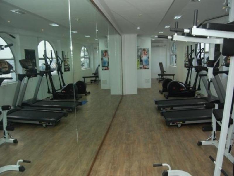 Hotel Polo Floatel Kolkata